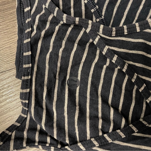 lululemon cross back tank top - Picture 3 of 3